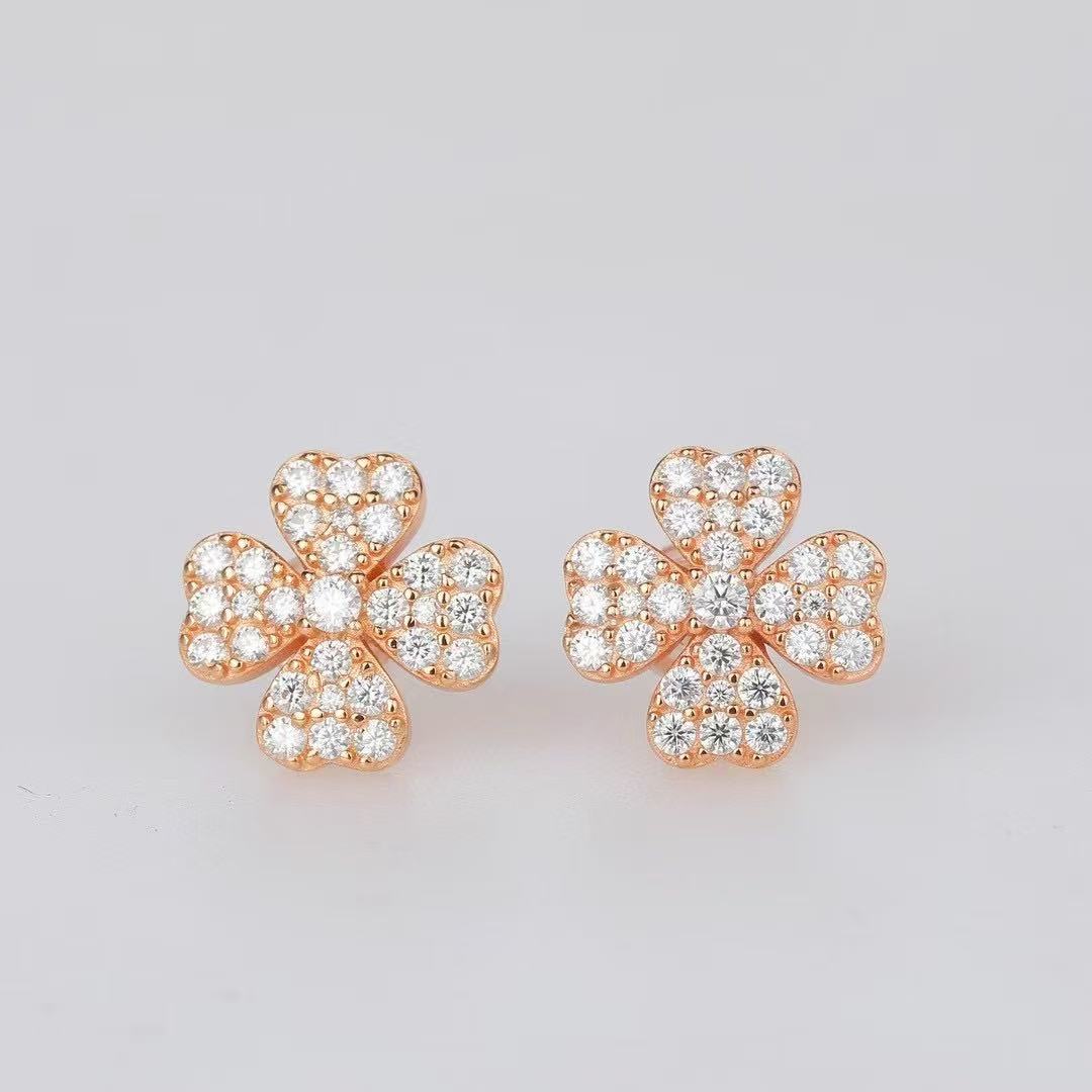 (Lucky)Full moissanite earring(a pair of)