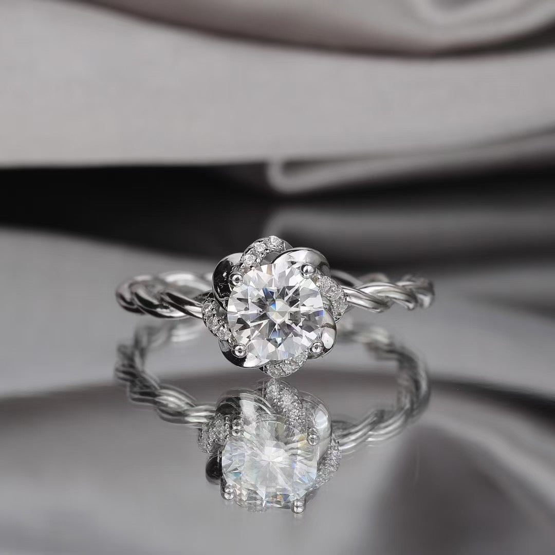 (Twist)1ct moissanite ring